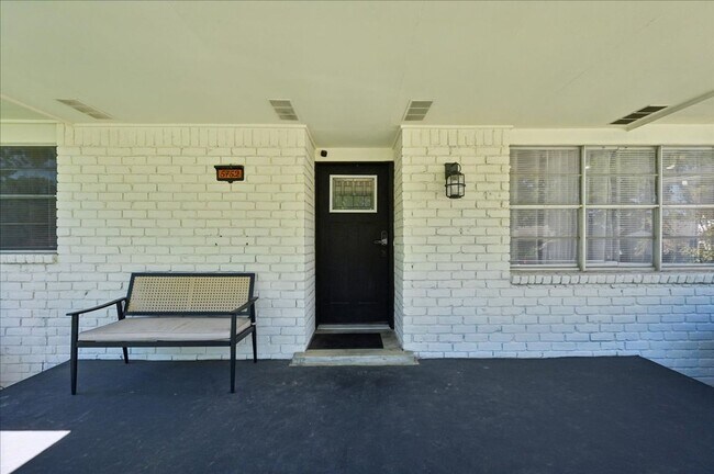 Building Photo - 5752 S 80th E Ave