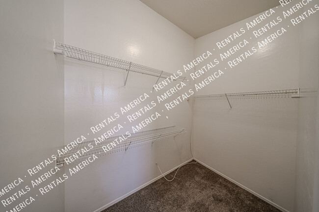 Building Photo - 23942 W Hadley St