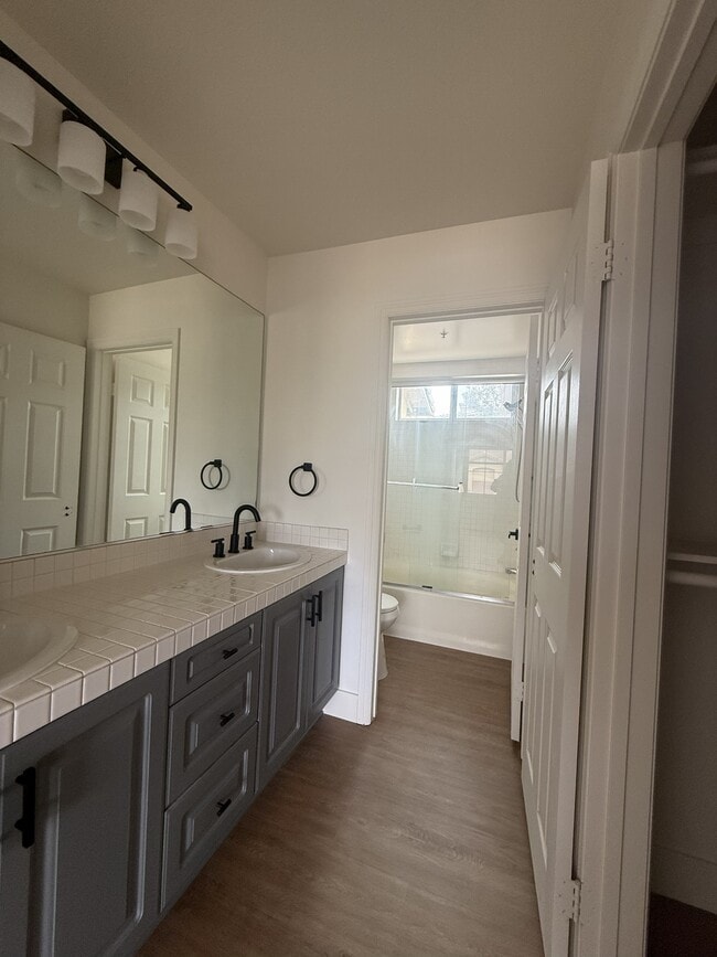 Building Photo - 488 W Summerfield Cir