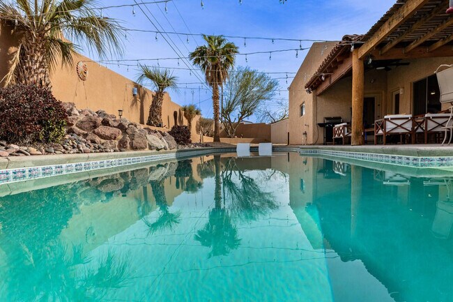 Building Photo - 3921 Aloha Ln