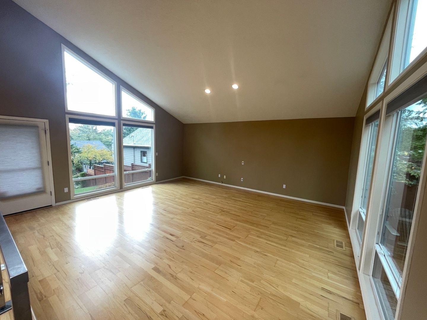 Building Photo - 4128 SW Vesta St