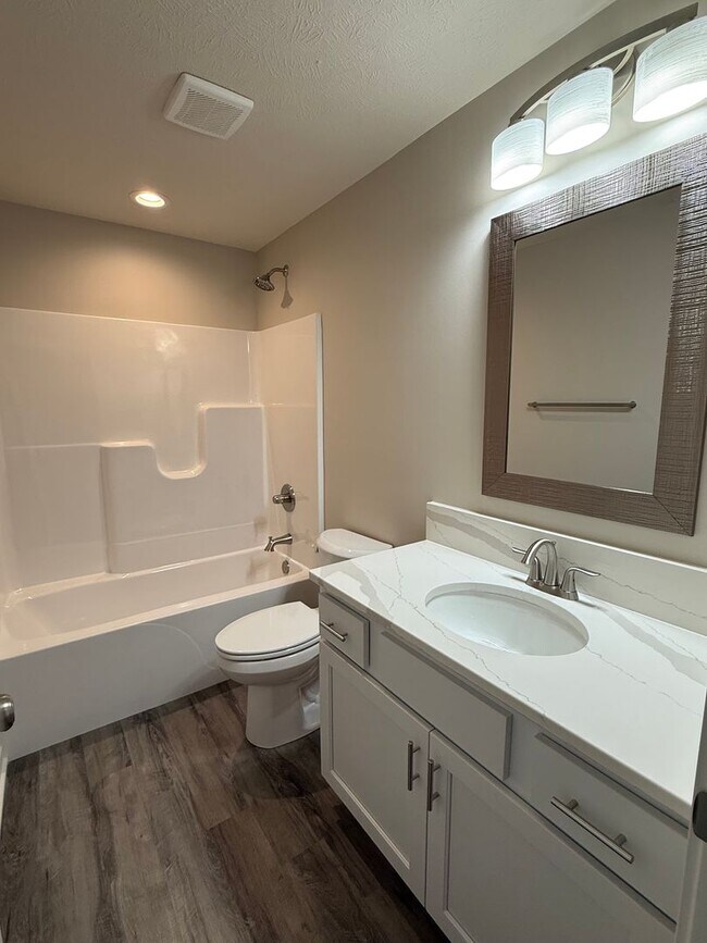 Building Photo - Located in SE Lincoln! Newer ranch townhome with 2 stall garage. Spacious 3 bedrooms/3 bathroom, ...