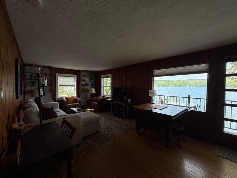 Building Photo - 1228 E Shore Dr