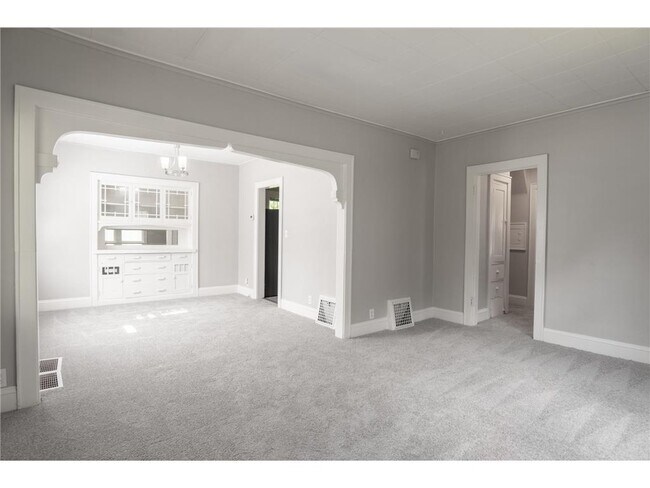 Building Photo - 4020 Emerson Ave N