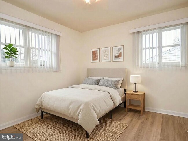 Building Photo - 4426 Hallet St