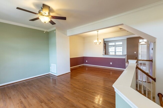Building Photo - 2042 Lockwood Dr