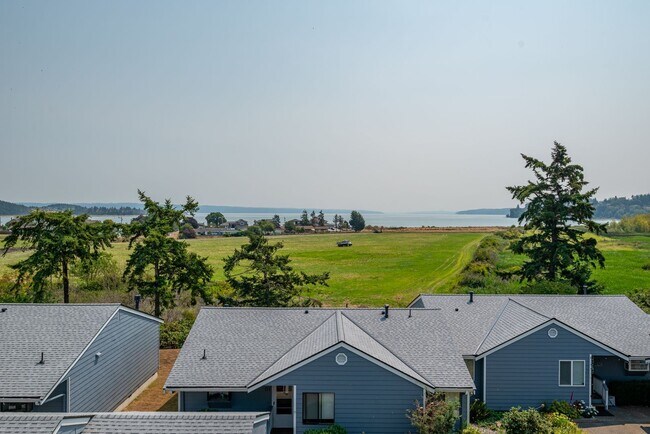 Building Photo - 2 Bed 2 Bath Apartment with a View