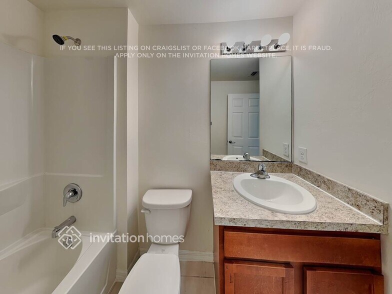 Building Photo - 3298 Acapulco Cir