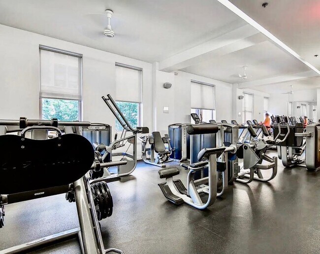 Building Photo - 232 Pavonia Ave