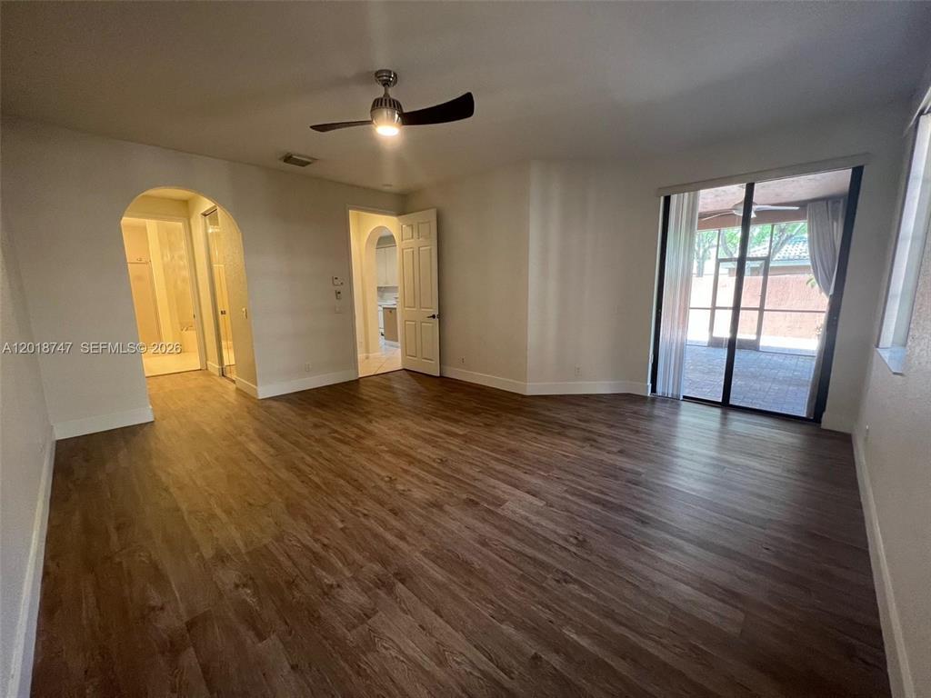 Building Photo - 2816 Kinsington Cir