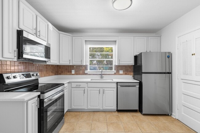 Building Photo - 10693 N Military Trl