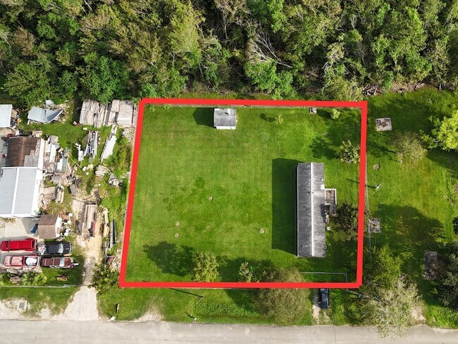 Building Photo - 9012 Spruce St