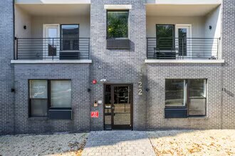 Building Photo - 1522-1532 W Girard Ave