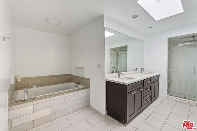 Building Photo - 5307 Wilkinson Ave