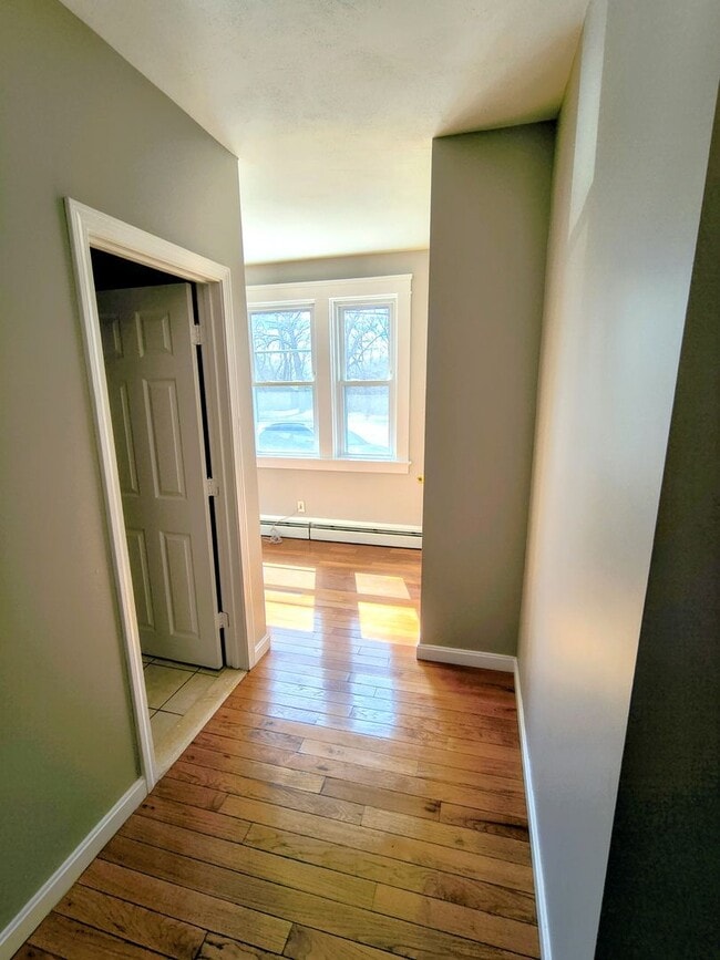 Building Photo - *****Cranston/Eden Park – Four Bed Duplex - $3,295*****