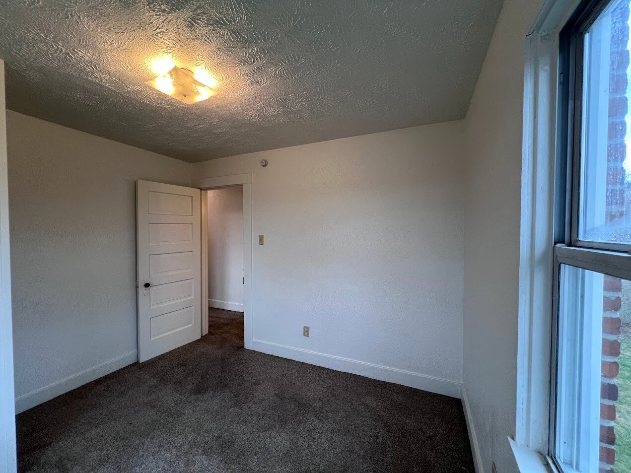 Building Photo - 610 Short St