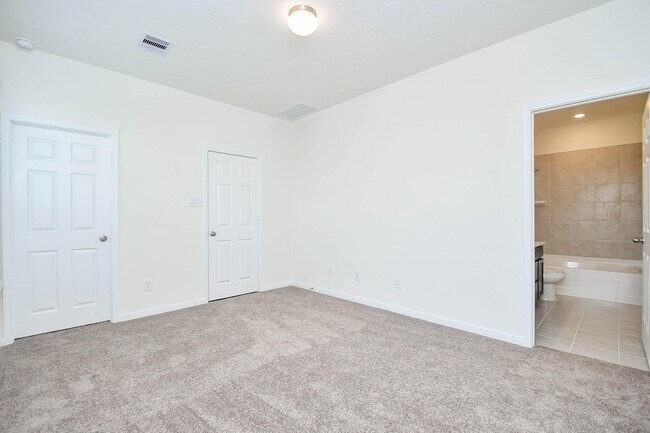 Building Photo - 25230 Benroe St