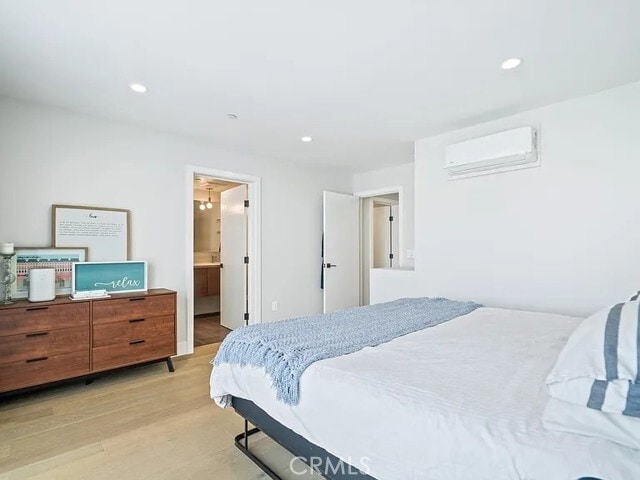 Building Photo - 811 N Detroit St