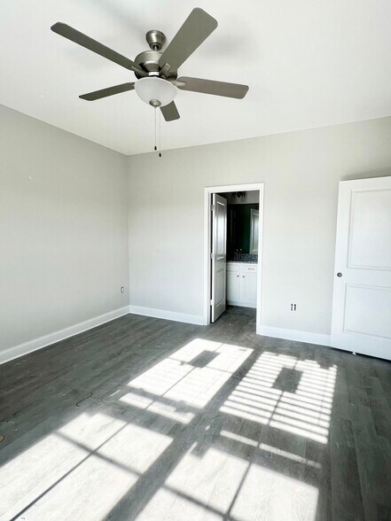 Building Photo - 4938 Worth Way