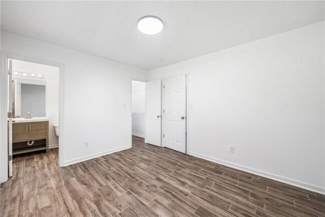Building Photo - 535 Durham Ridge Dr NW