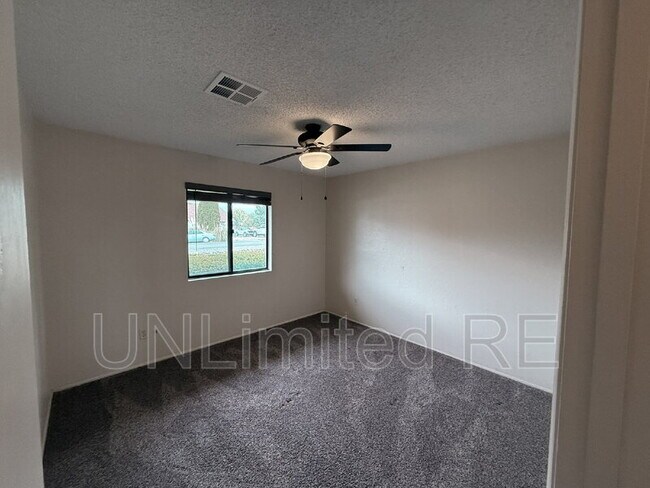 Building Photo - 4752 N Scout Way