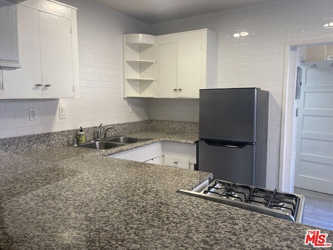 Building Photo - 1307 Innes Pl