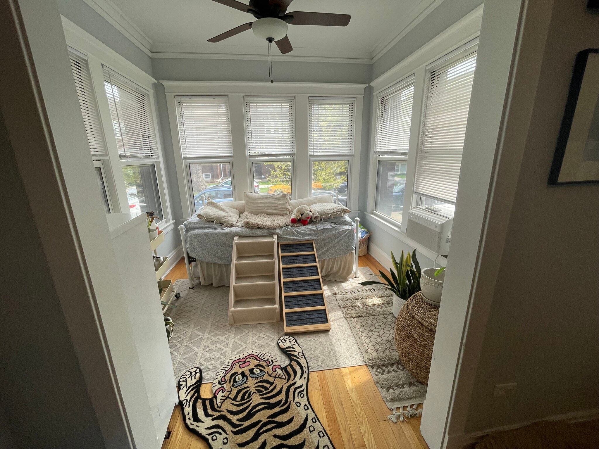 Building Photo - 4858 N Talman Ave