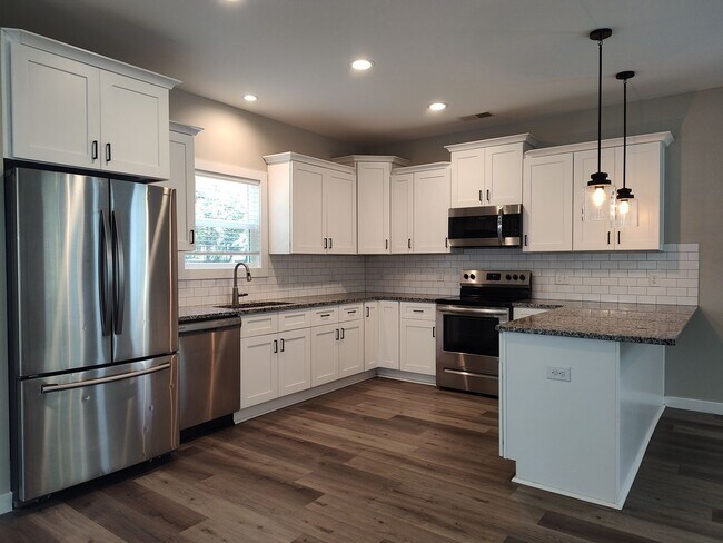 Building Photo - Move-in ready 4-bedroom, 2.5-bathroom home!