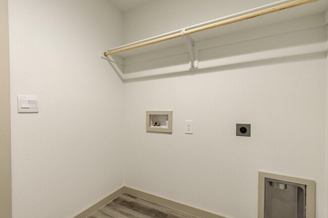 Building Photo - 7729 92nd St