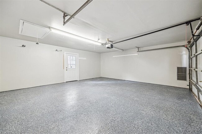 Building Photo - 1802 Corral Dr