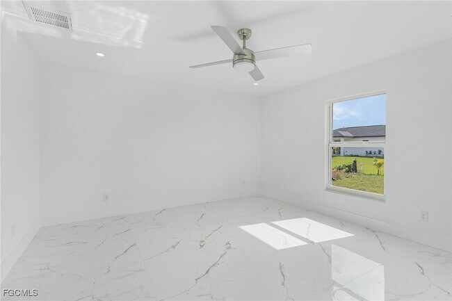 Building Photo - 2505 39th St SW