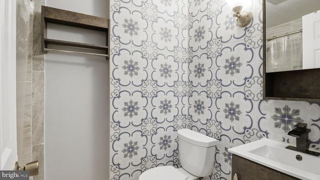 Building Photo - 1703 Tioga Rd