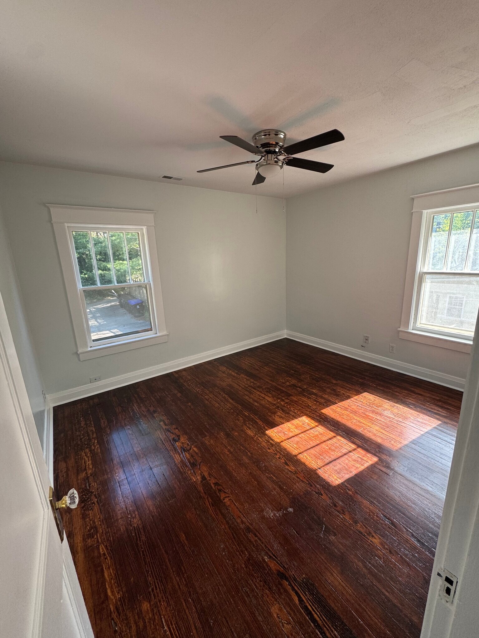 Bedroom - 1333 Castlewood Ave
