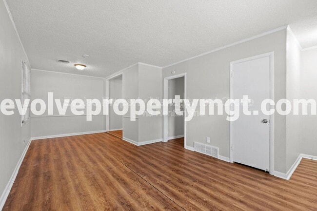 Building Photo - 1716 Cornelia Ln