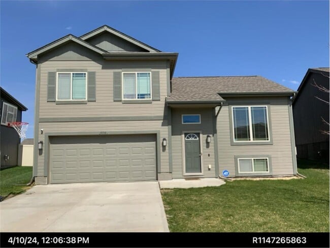 Building Photo - Beautiful 3 bed 2 bath house $1995, Glenmo...