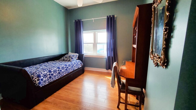Downstairs Bedroom - 1010 Central Ave