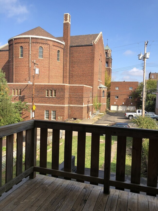 Building Photo - *****Gorgeous Lawrenceville 3-Bed / 1.5 Bath available FOR RENT   July 1st!!******
