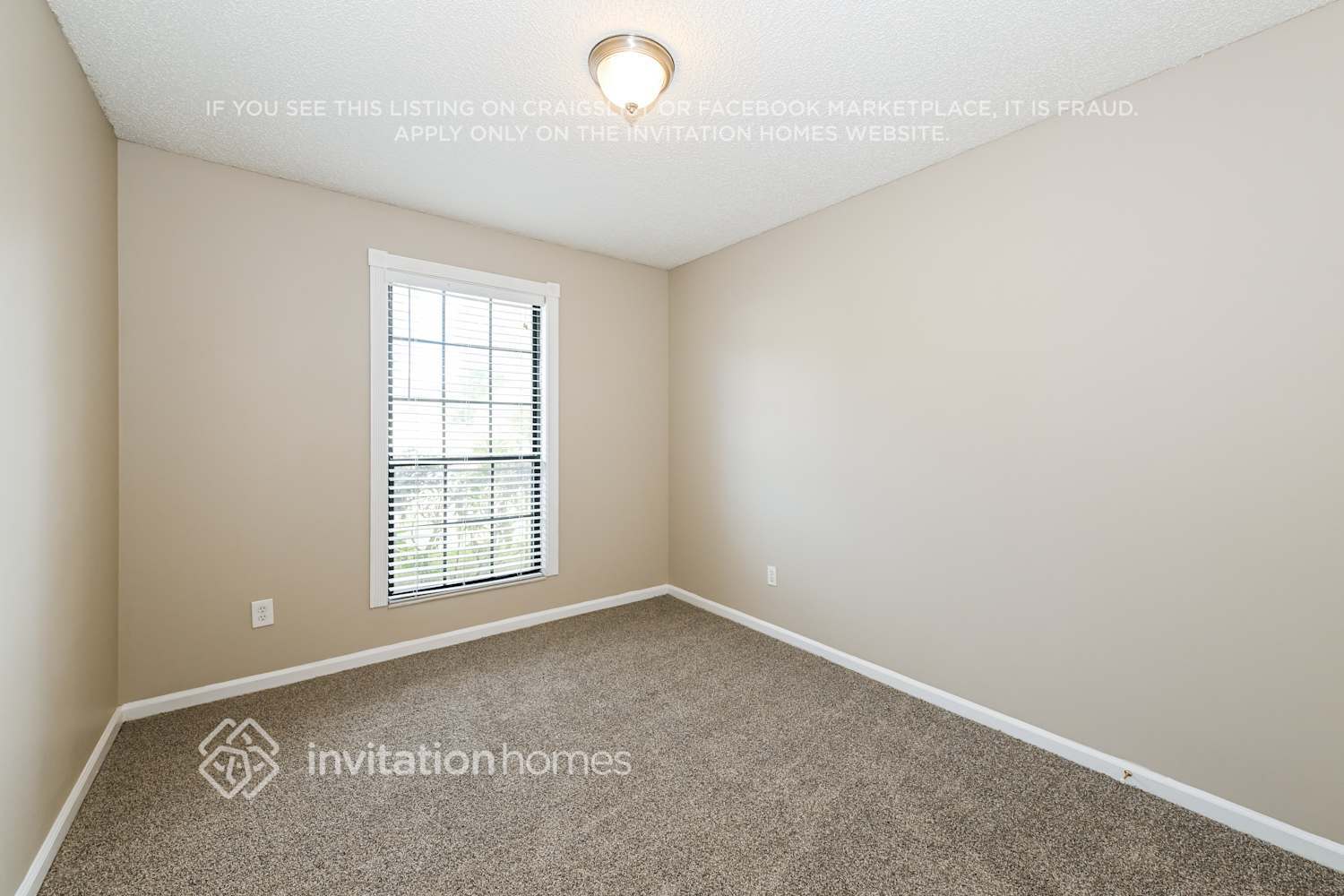 Building Photo - 3862 English Colony Dr N