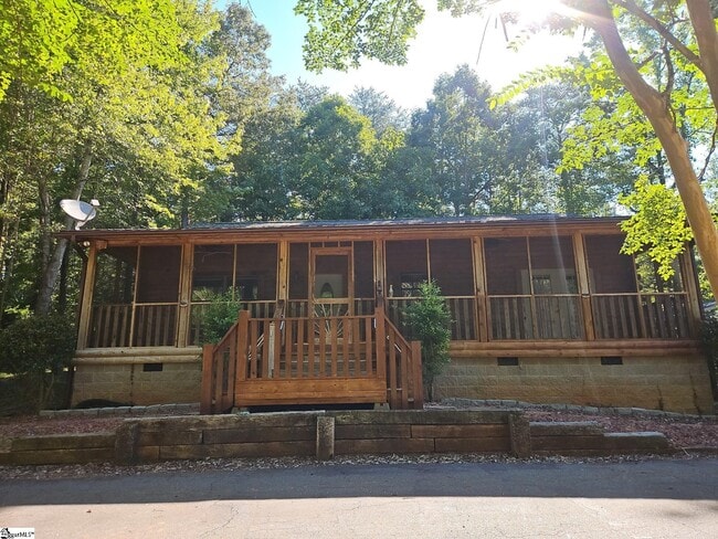 Building Photo - 121 Cater Dr