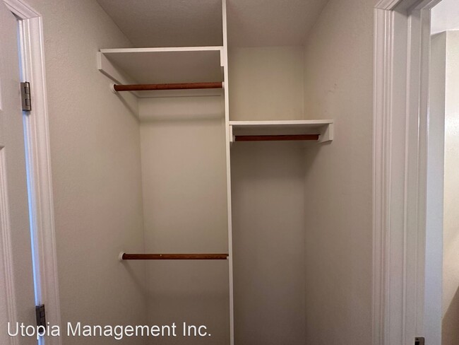 Building Photo - Studio, 1 bath House - 8 Admiral Drive #341