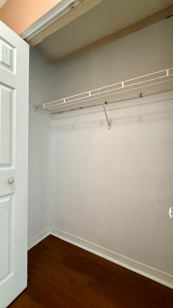 Building Photo - 2/2 First Floor with Garage + Lake View – Grand Isles