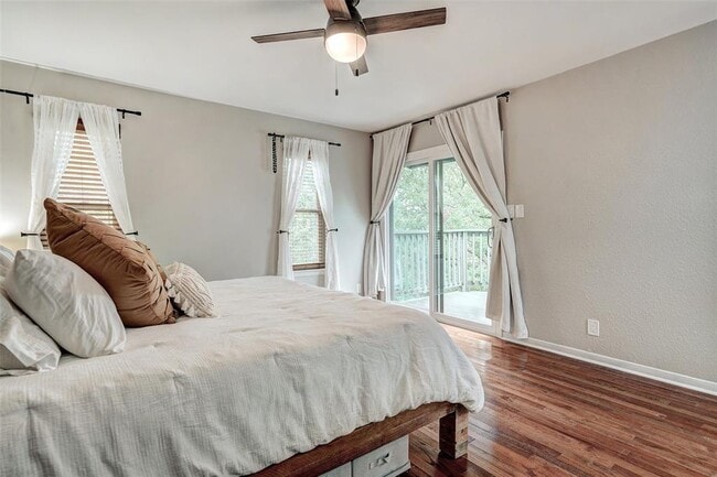 Building Photo - 8804 Mountain Ridge Dr