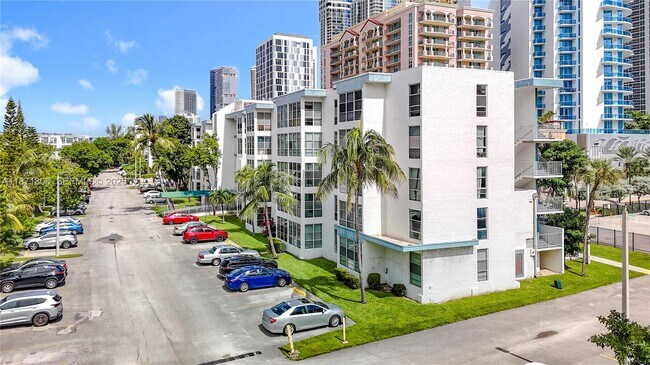 Building Photo - 17560 Atlantic Blvd