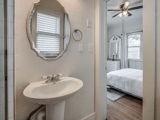 Building Photo - Stylish & Fully Furnished Mid-Term Rental in the Heart of OKC
