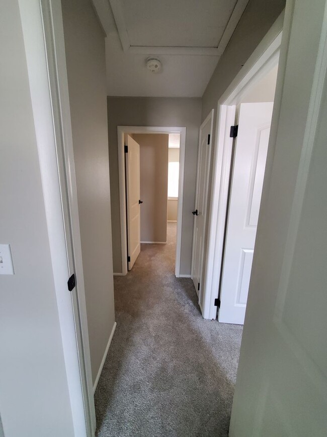 Building Photo - 3 Bedroom 2 Bath Home in Tamarack Hills of Springboro