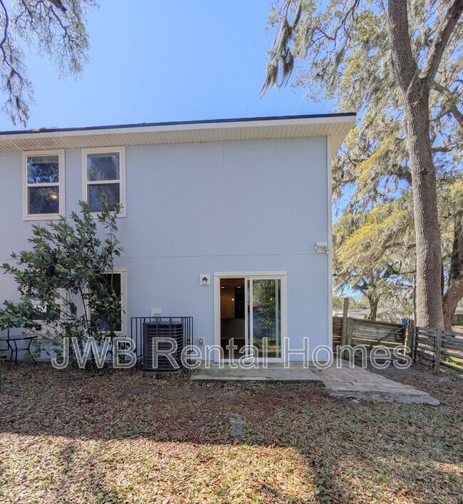 Building Photo - 2837 Regulus Dr