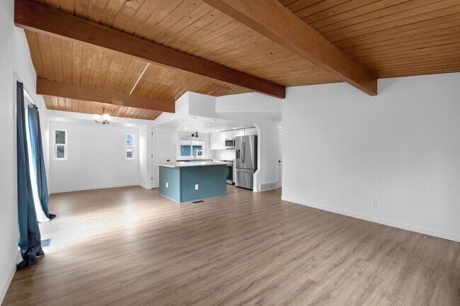 Building Photo - Adorable updated 2bdrm rancher