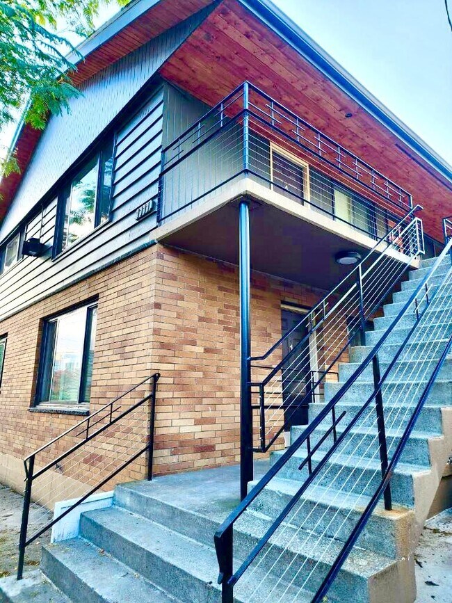 Building Photo - 1111 NW 56th St
