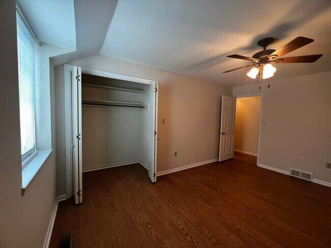 Building Photo - 75 Plymouth Cir