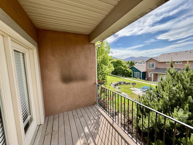 Building Photo - 5082 W Wind Rock Ln